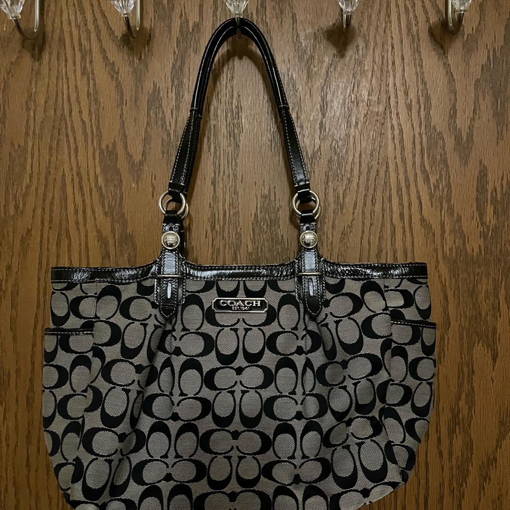 Coach Black Tote With Signature Pattern Gem coach-black-tote-with-signature-pattern-gem